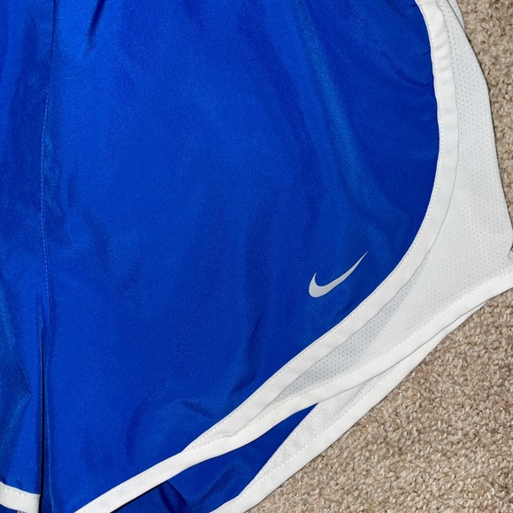 Royal blue Nike Dri-Fit shorts - Picture 3 of 4
